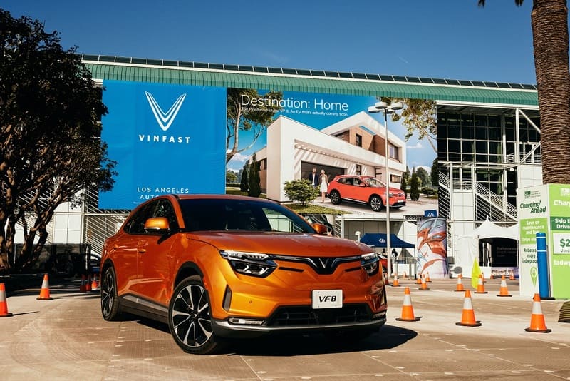 VinFast hợp tác chiến lược với INFORM